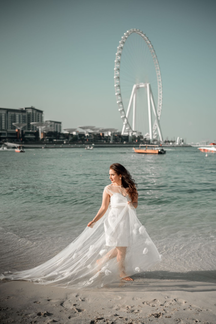 wedding dress portrait dubai wedding photographer