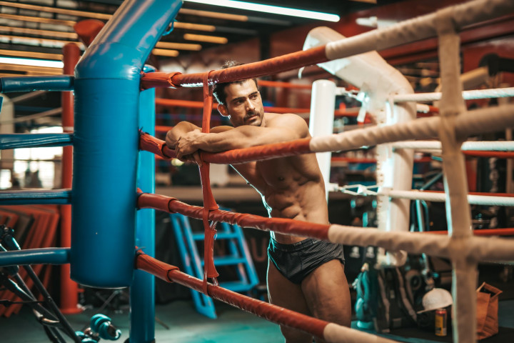 Professional sports and fitness photography in Dubai featuring an athlete during an intense workout session.